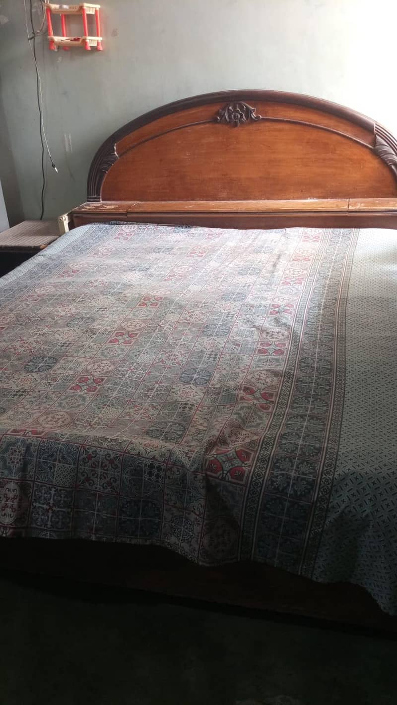 king size bed 1