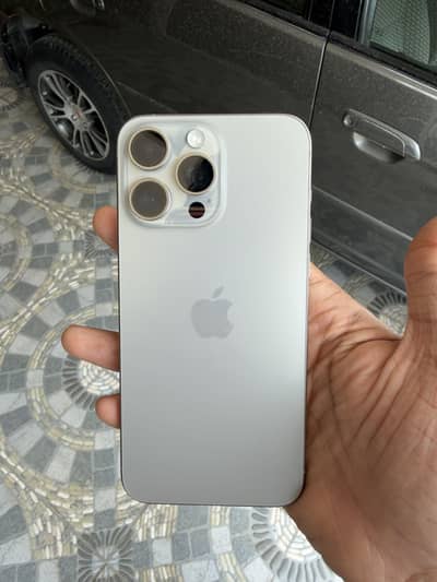 Iphone 15pro max 256 Gb natural titanium  10/10