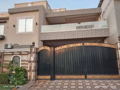 1 kanal house available for rent office & family