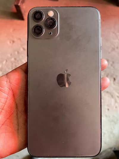 iPhone 11 Pro Max ha 64 gb. 03142490123
