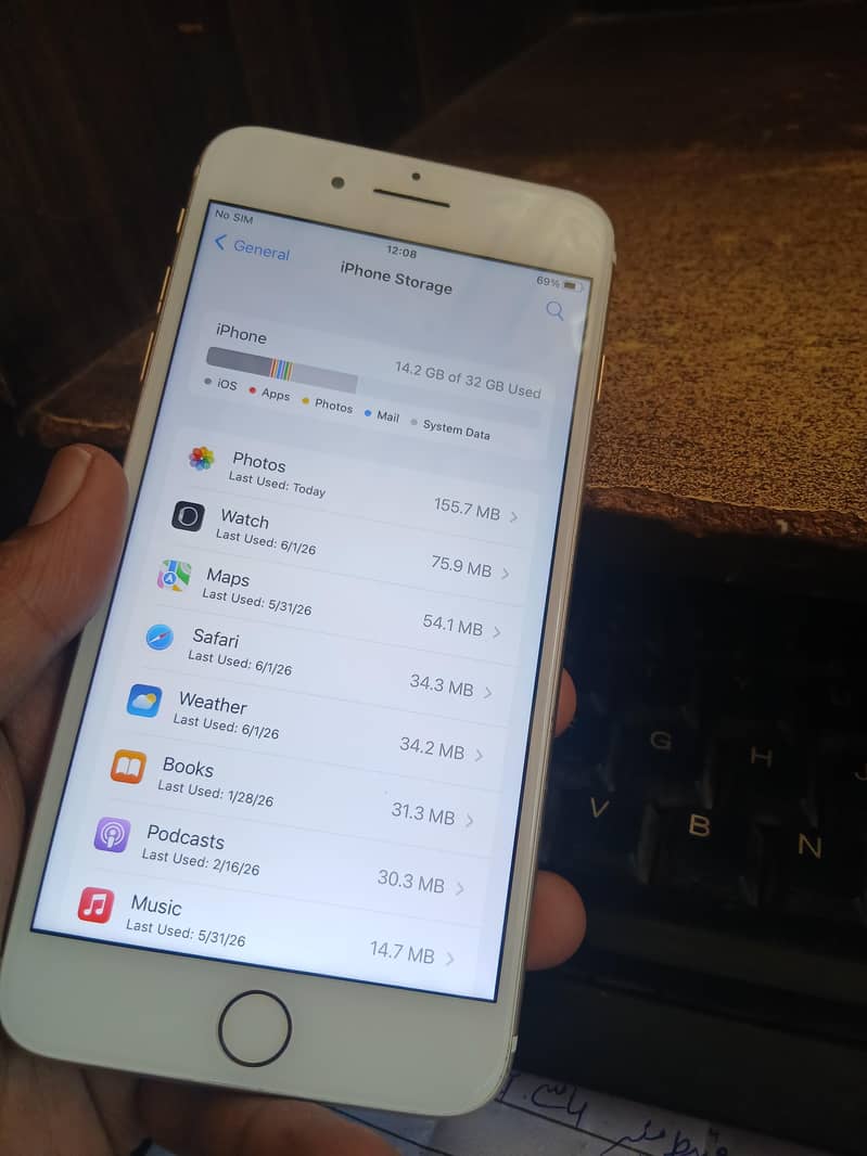 Apple iPhone 7 Plus 1