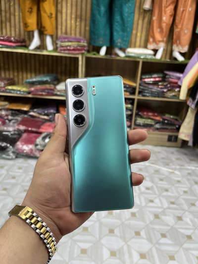 Tecno CAMON 40 Pro