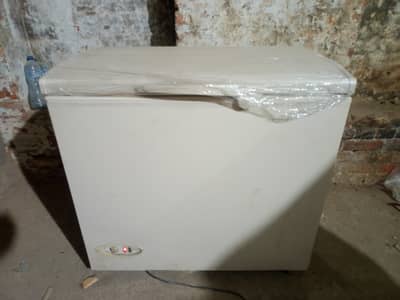 waves deep freezer single door