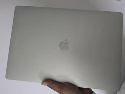 Mac Book Pro i9 n i7