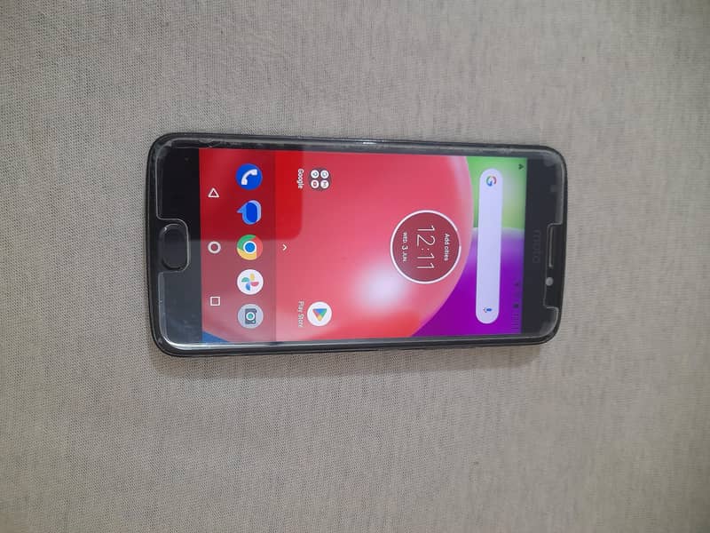 Moto E4 0