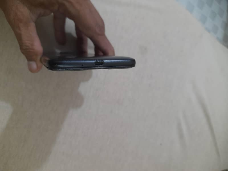 Moto E4 4