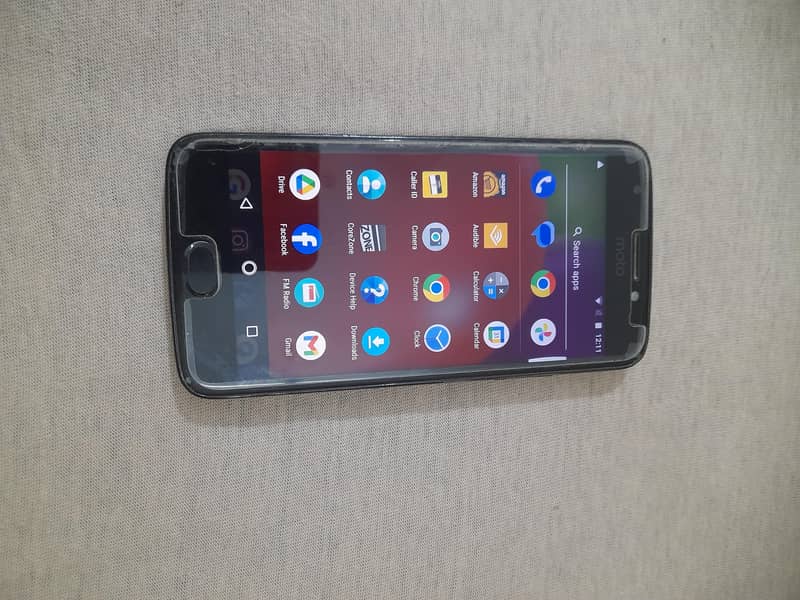 Moto E4 5