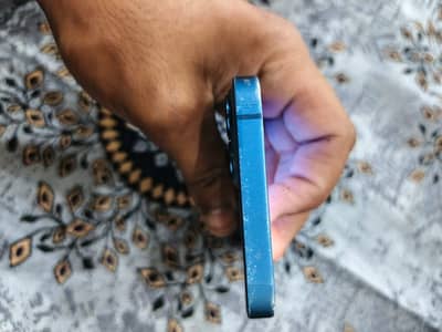 Apple iPhone 13 jv