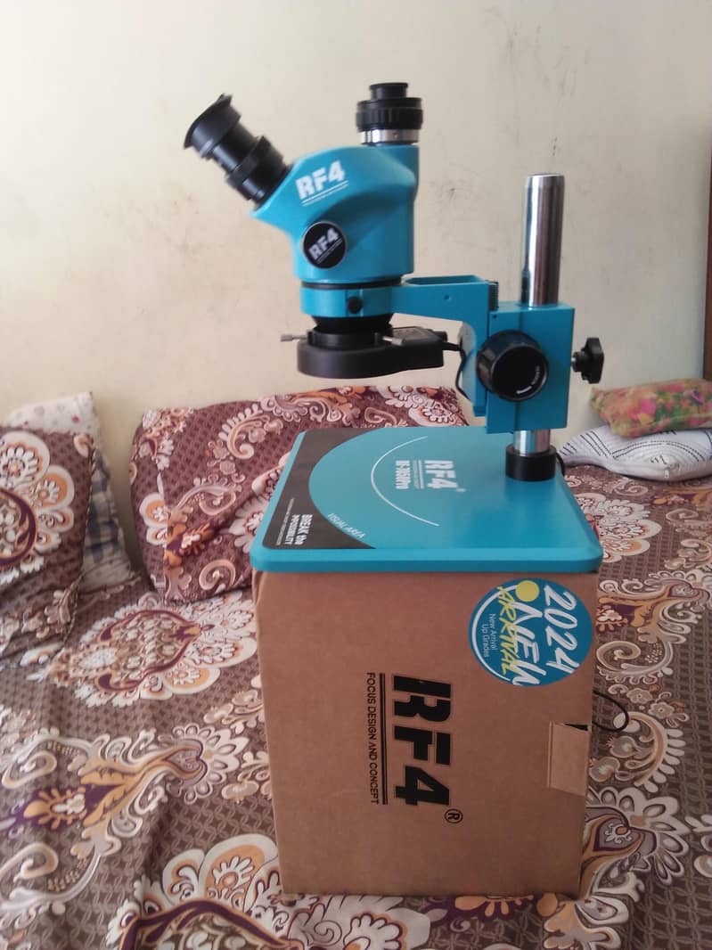 RF-7050 pro Microscope 1