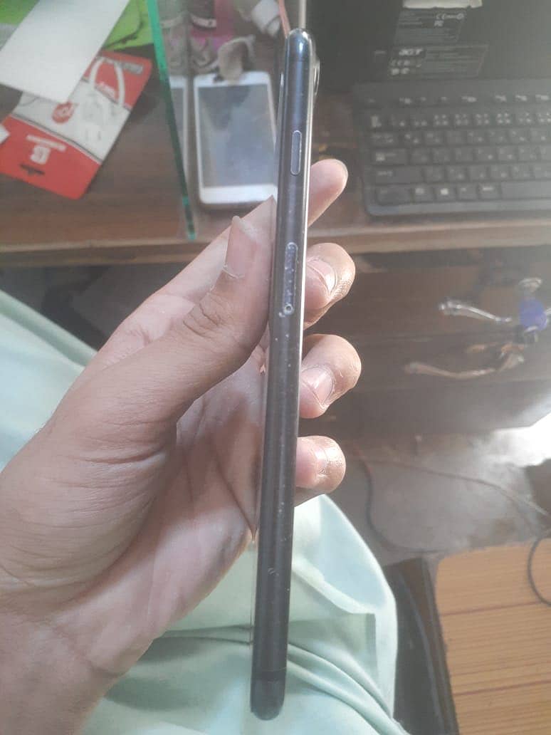 Apple iPhone 7 Plus 2