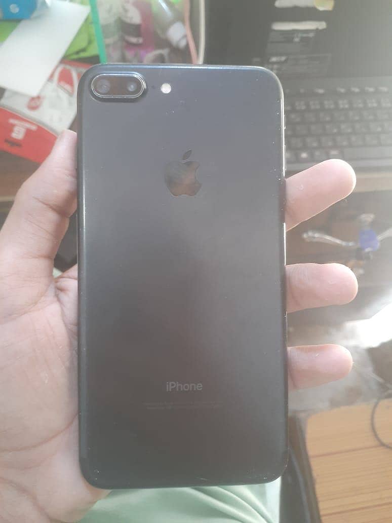 Apple iPhone 7 Plus 3