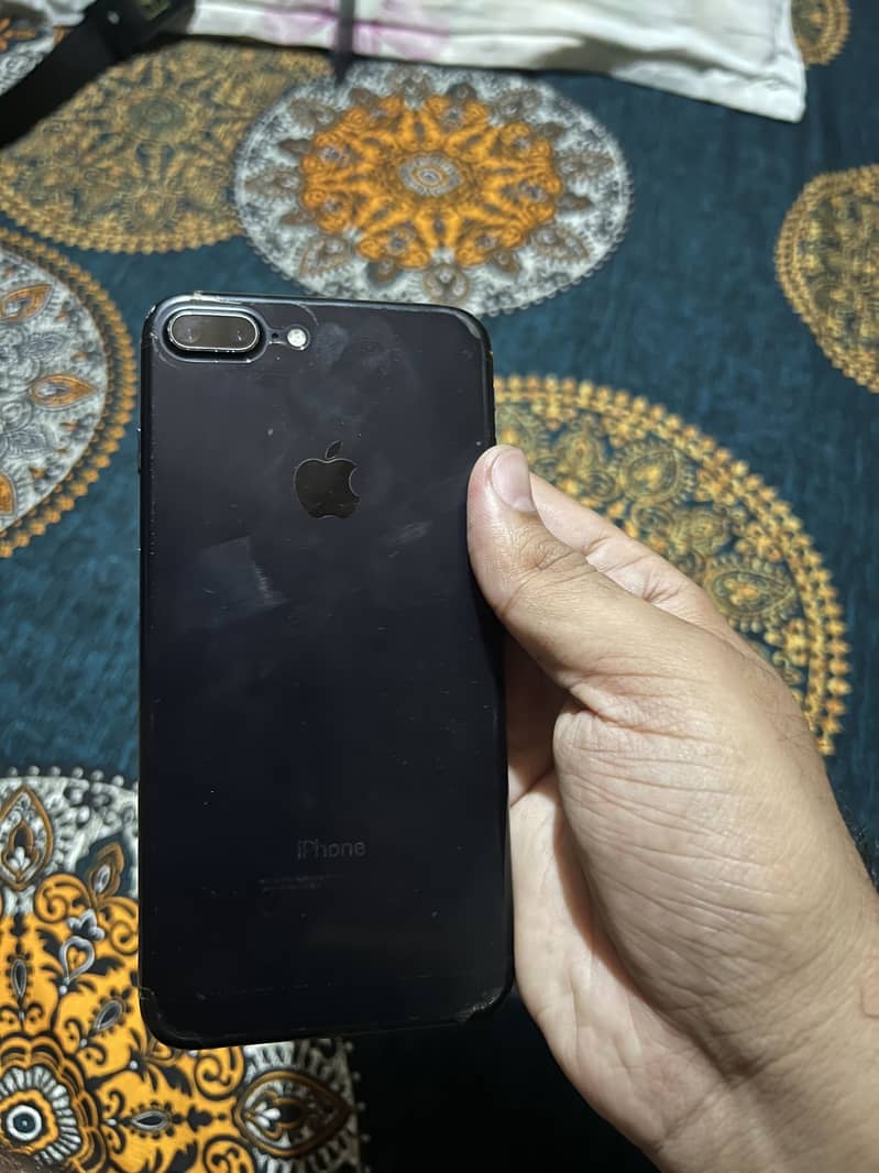 Apple iPhone 7 Plus 3