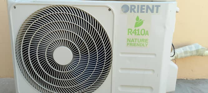 Orient 1.5 ton ac in lush condition 10/10
