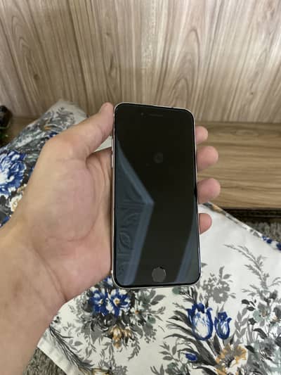 Apple iPhone SE