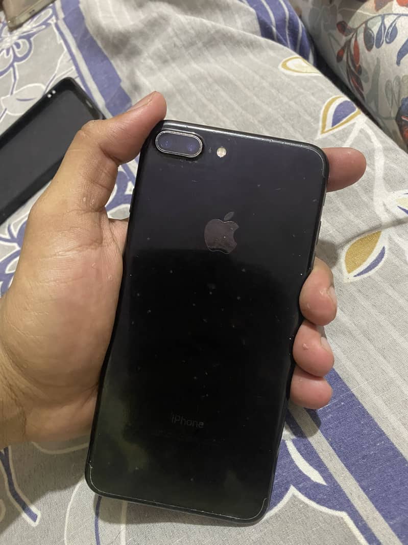 Apple iPhone 7 Plus 0