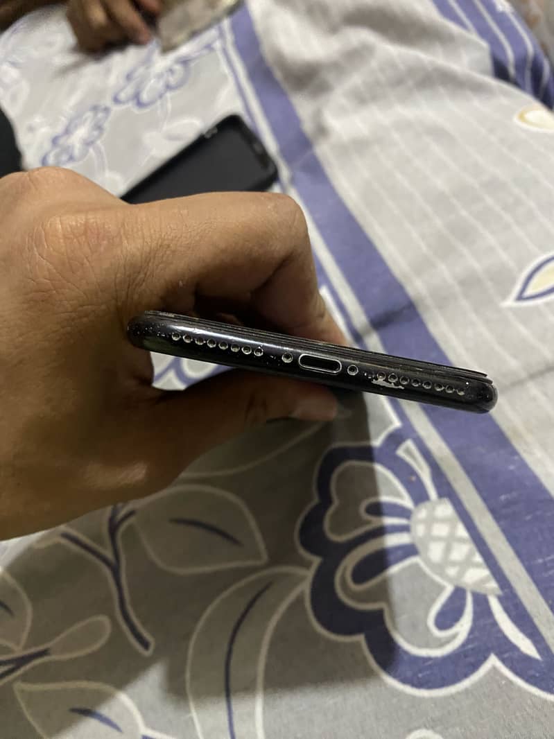 Apple iPhone 7 Plus 4