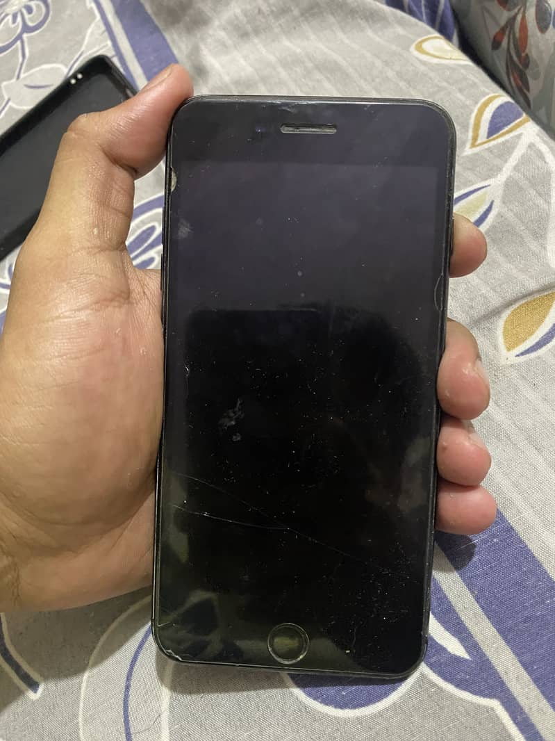 Apple iPhone 7 Plus 5