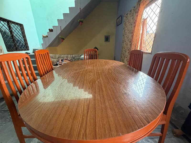 Dining table 0