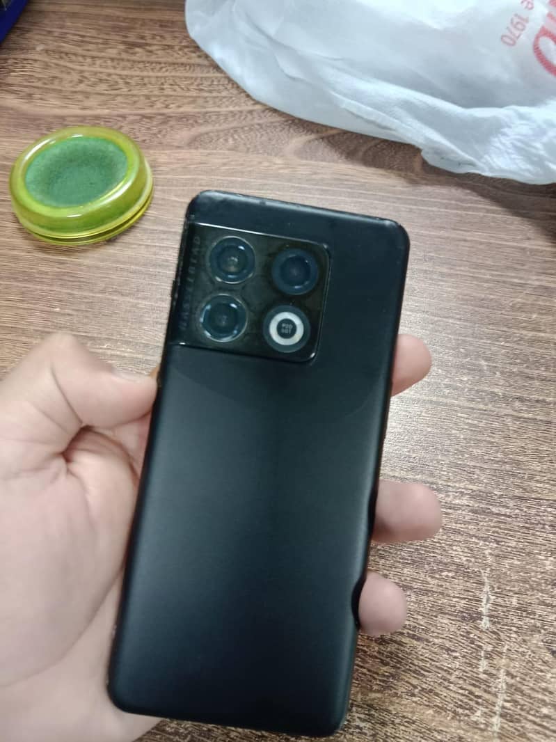 One Plus 10 Pro 1