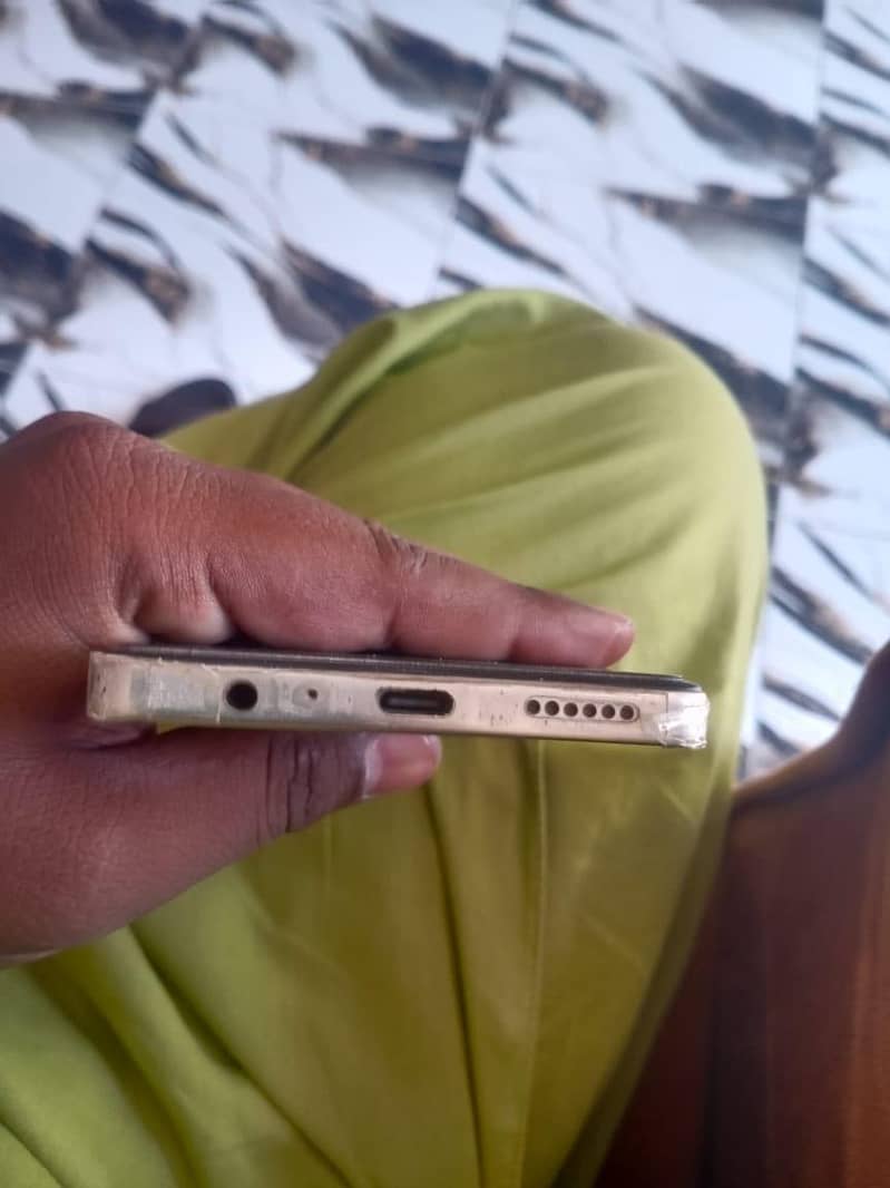 Tecno CAMON 30 1