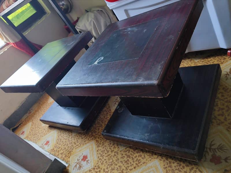 table set solid wood material in good condition 1
