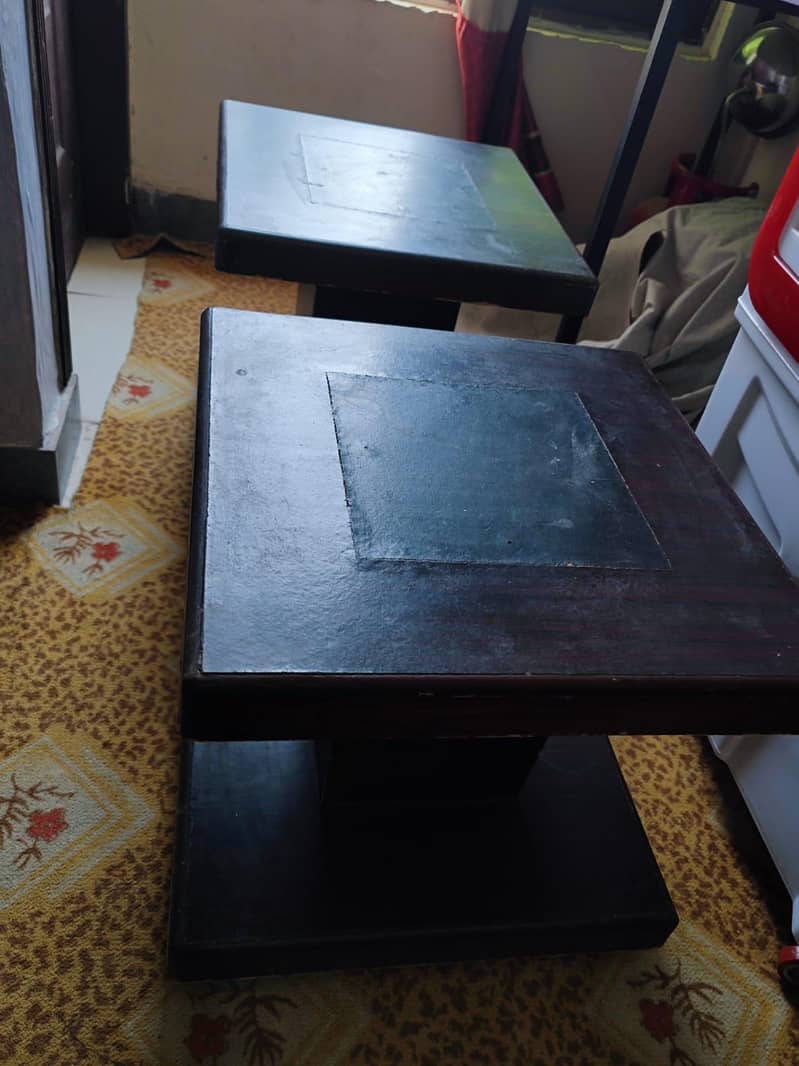table set solid wood material in good condition 2