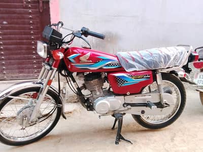 Honda125 model 2023 Karachi number ha urgent sell no sms only phone