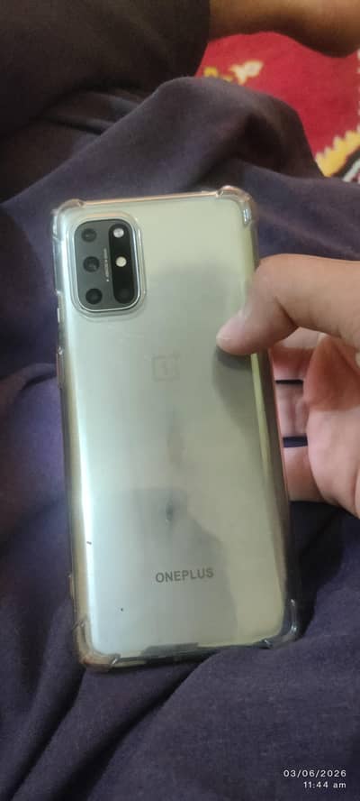 One One Plus 8T 256GB 10by10 lash condition ni any single scratch