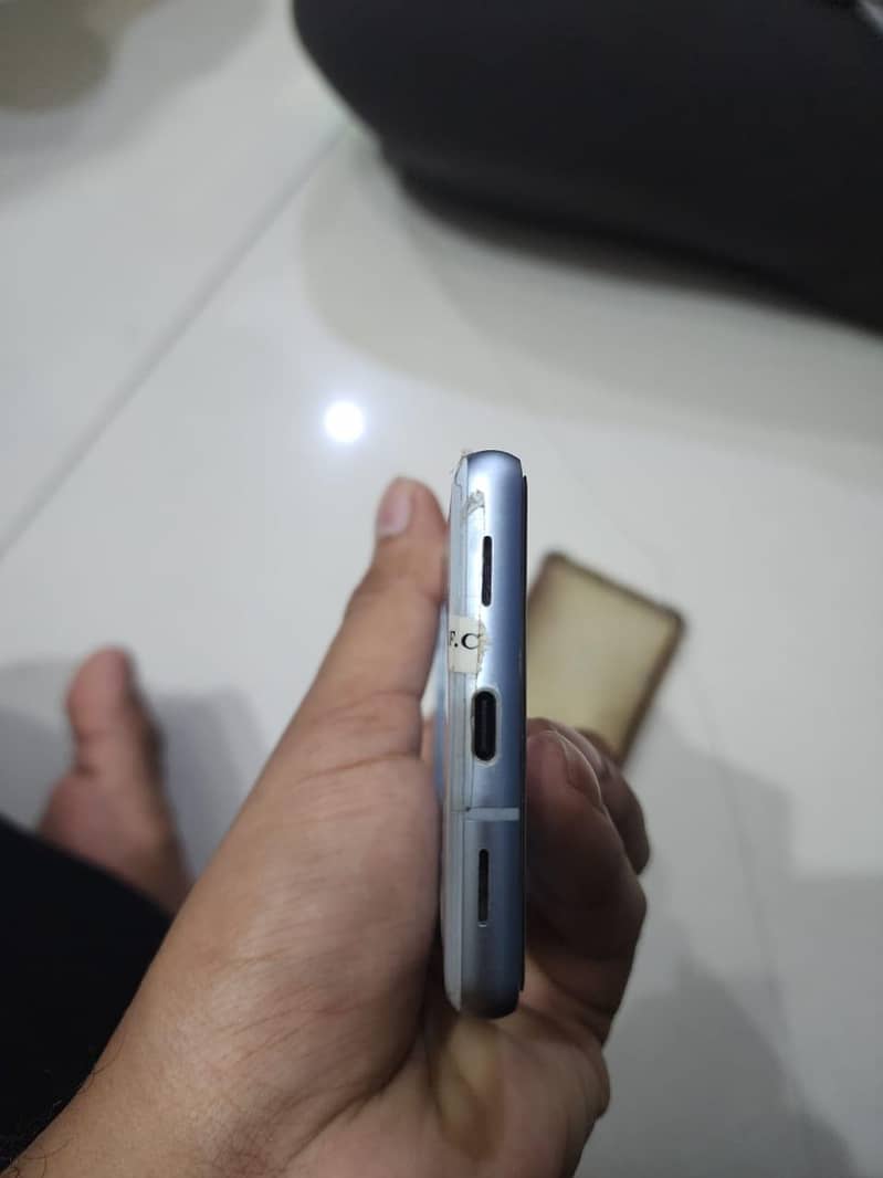 Google Pixel 7a 4