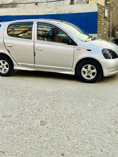 Toyota Vitz 2001