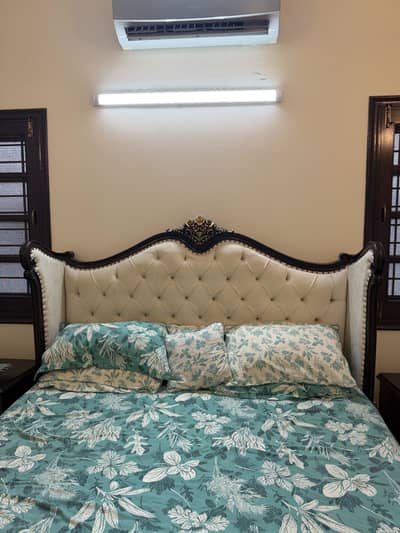 King Size Luxury Wooden Bedroom Set