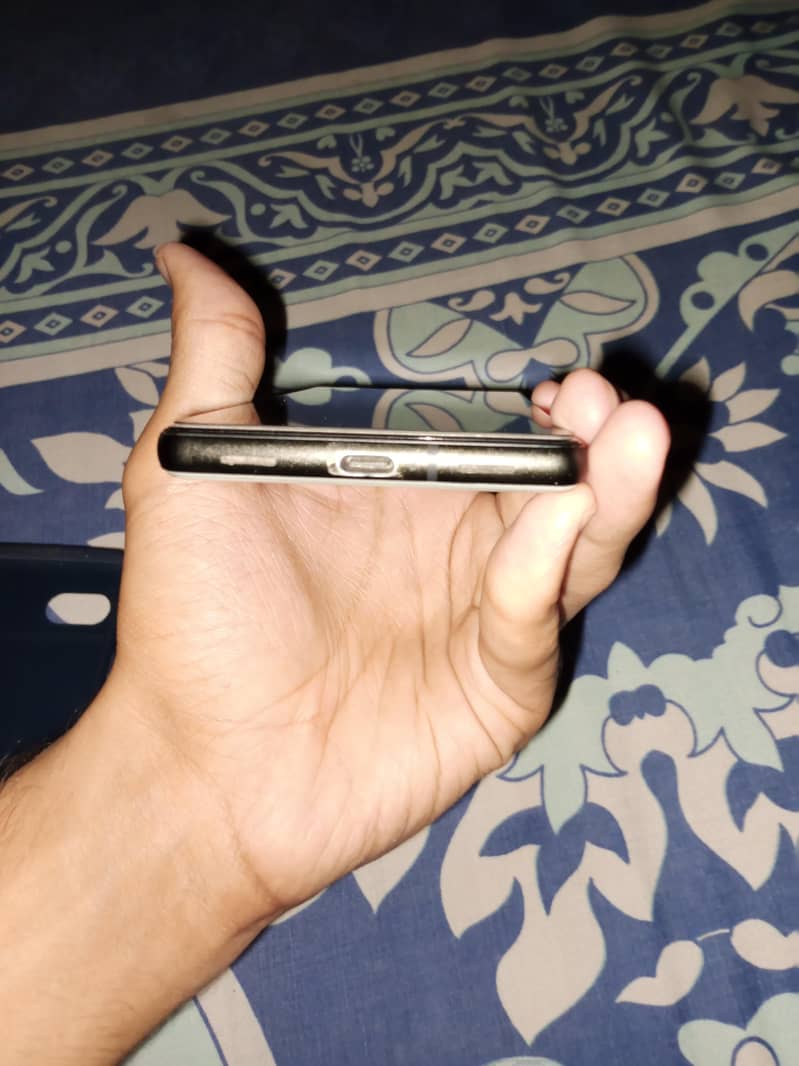 Google Pixel 6a 1