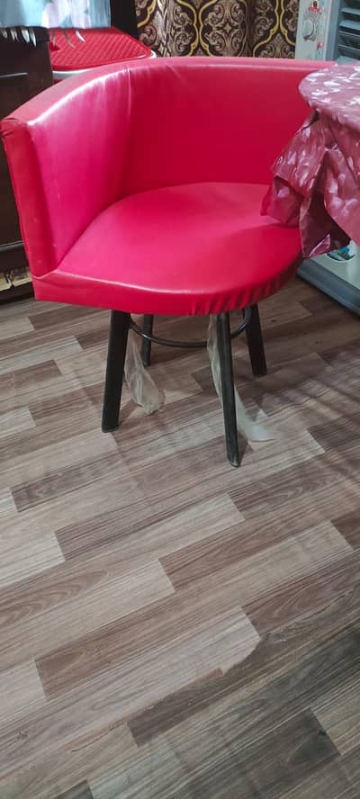 Dining table for sale