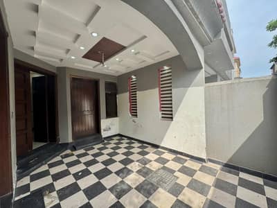 10 Marla Upper Portion for Rent in Sector D, Bahria Town Lahore Separate Entrance