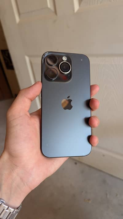 Apple iPhone 15 Pro