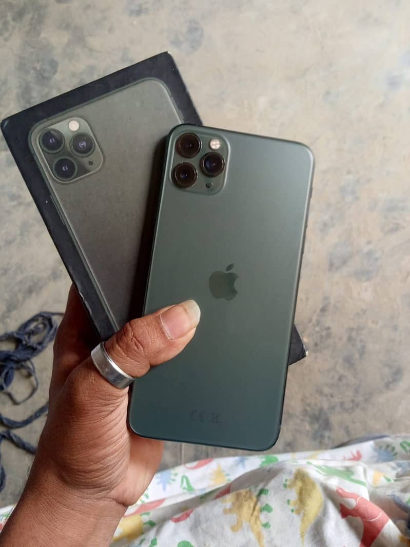 Apple iPhone 11 Pro Max 2