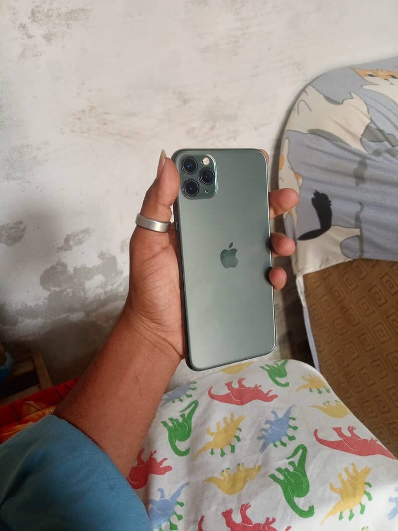 Apple iPhone 11 Pro Max 3
