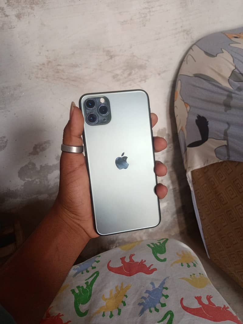 Apple iPhone 11 Pro Max 5