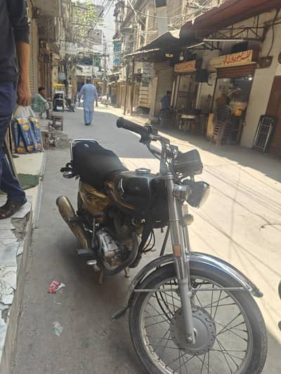 HONDA 125 SPECIAL EDITION GOLD