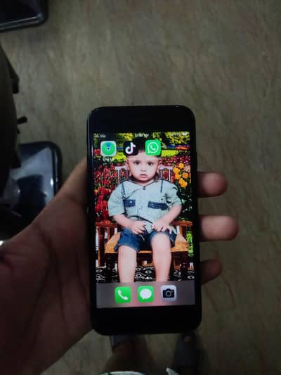 Apple iPhone 7