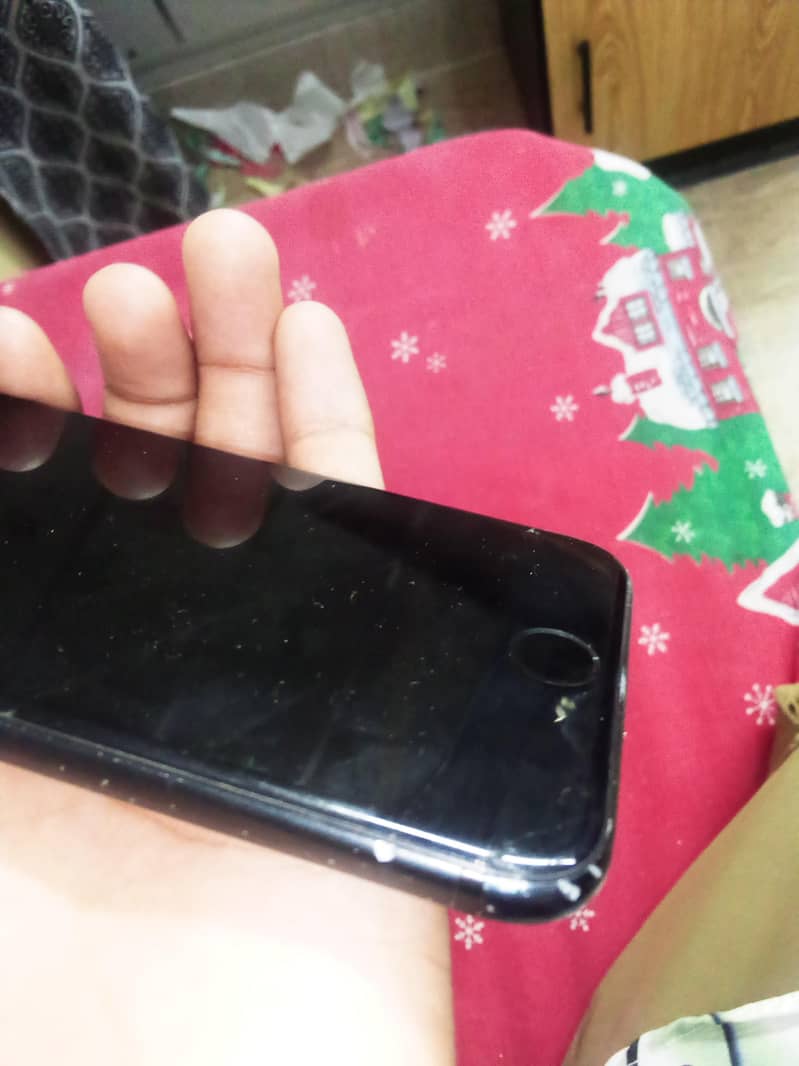 Apple iPhone 7 1
