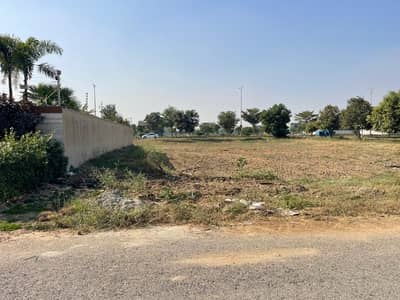 1 Kanal Plot For Sale at Very Reasonable Price