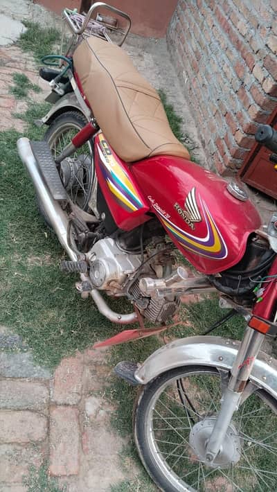 URGENT SALE  GENUINE TANK AND TAPA