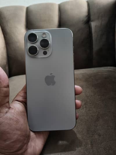 iPhone 15 Pro Max
