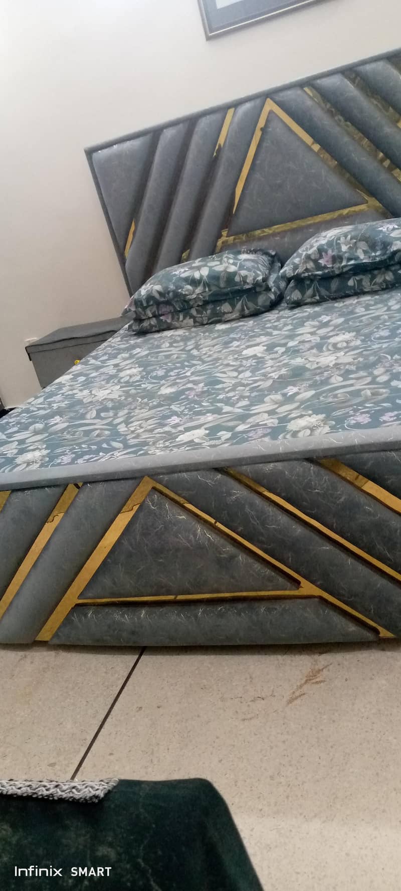 king size bed two side table dressing table 1