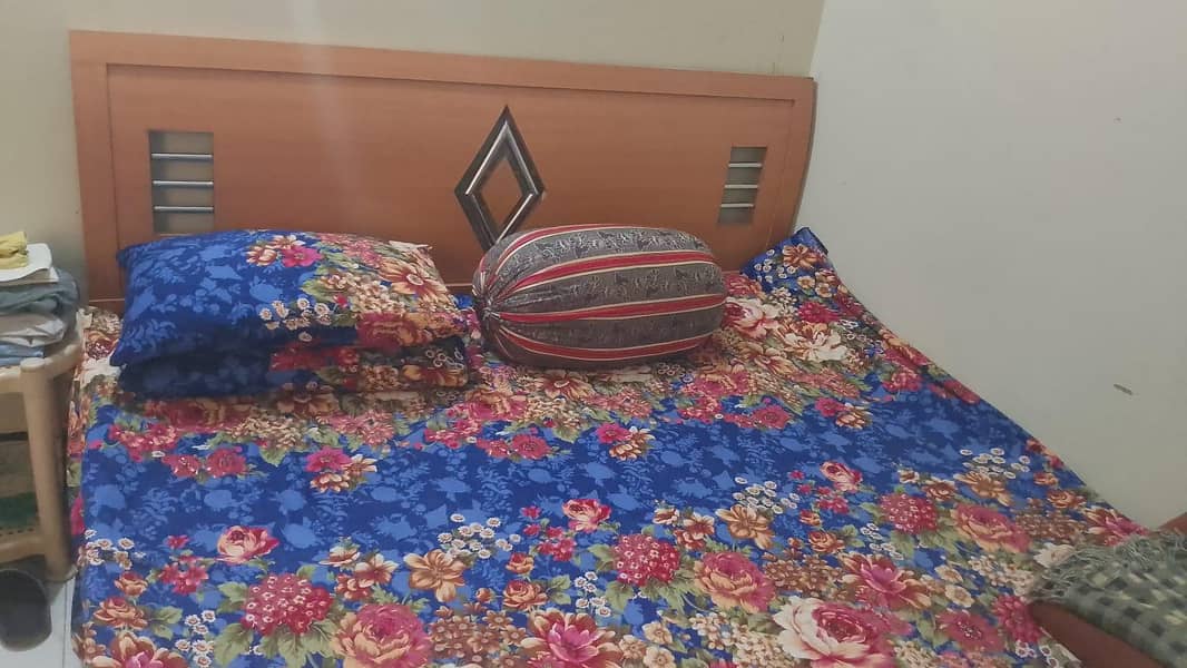 Bed and dressing 3