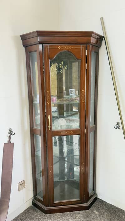 Showcase cabinet
