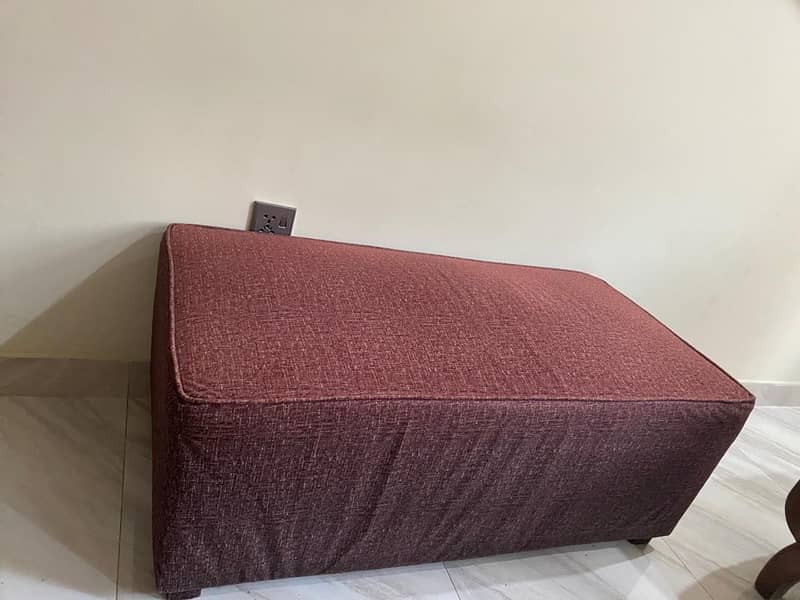 Sethi sofa 3