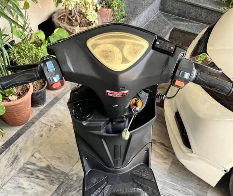Shellby Scooty 4