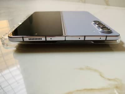 Samsung Galaxy Z Fold 5